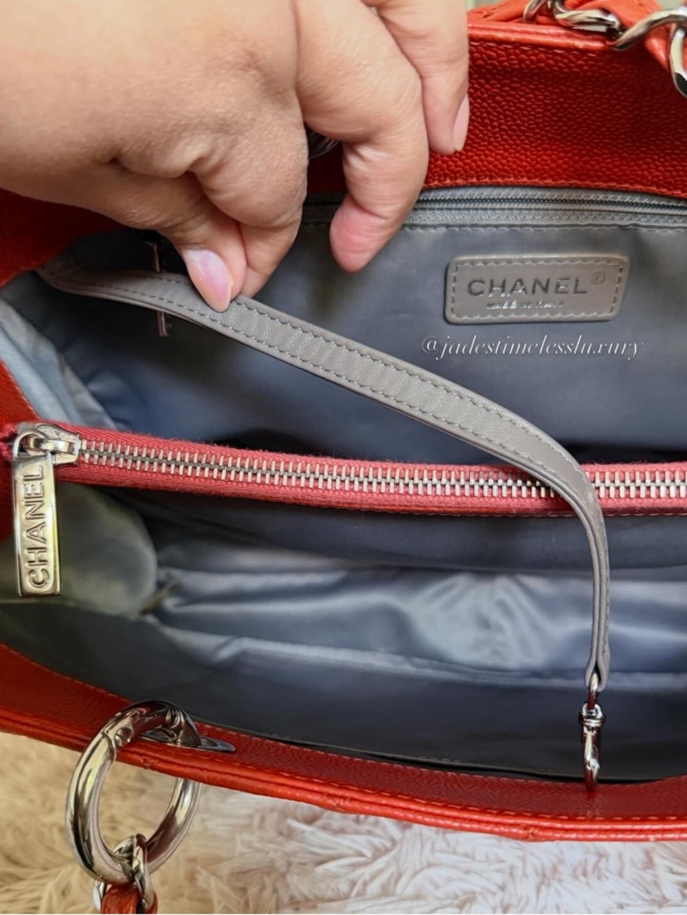 CHANEL Quilted Caviar Leather Tote in Red Orange - Grand Shopping Tote (GST) - Picture 7 of 12
